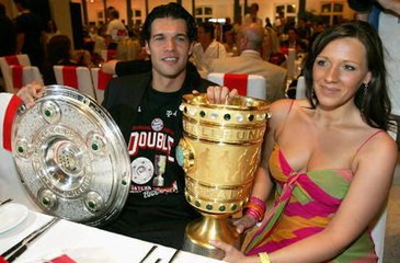 08年美國男籃入選名人堂:詹姆斯領(lǐng)銜登臺致辭 集體致敬緬懷科比